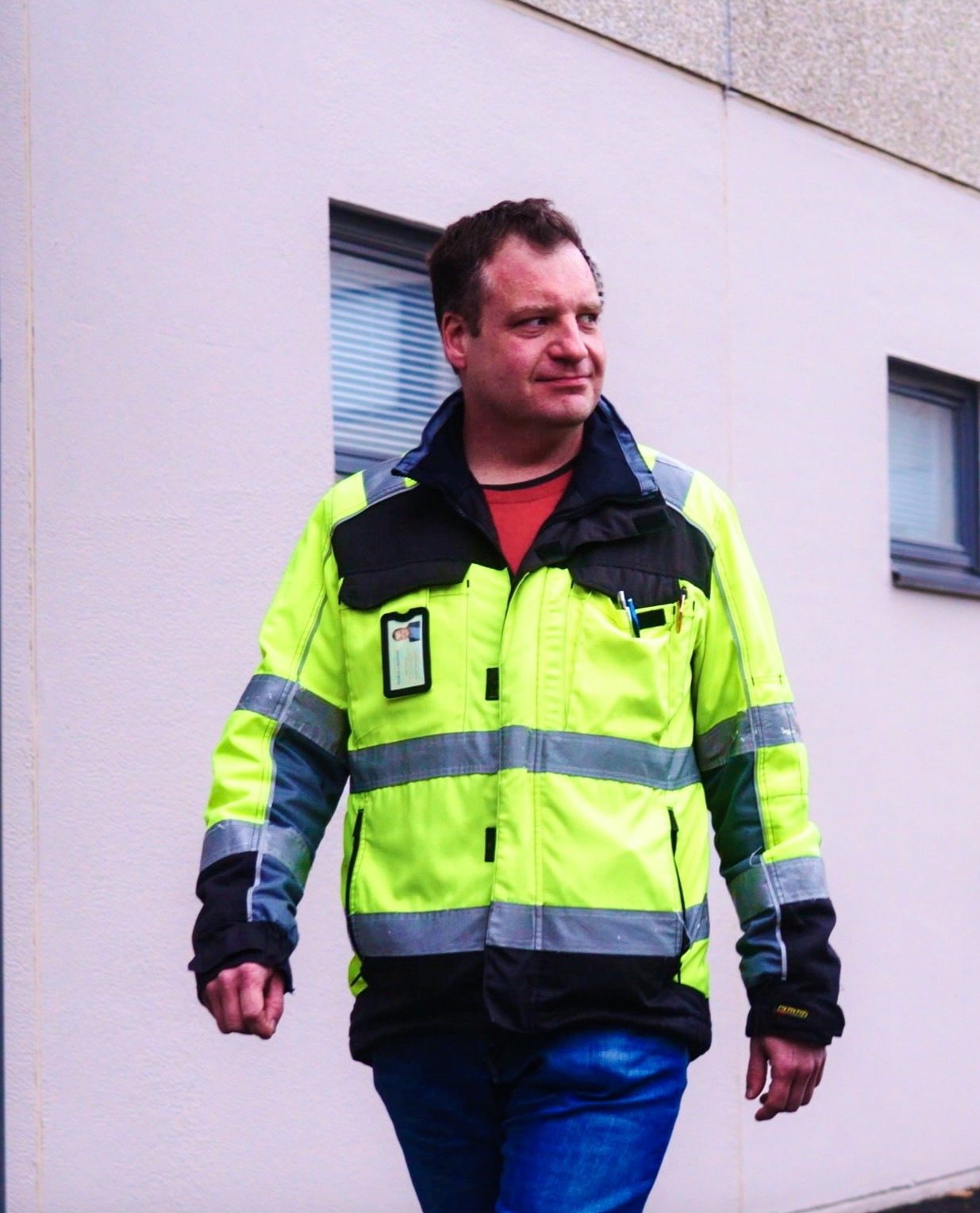 Kiinteistöpäällikkö Matti Sinisalo kertoo, miten Hyvinkään Vuokra-asunnot Oy HYVA parantaa kerrostalojen energiatehokkuutta.