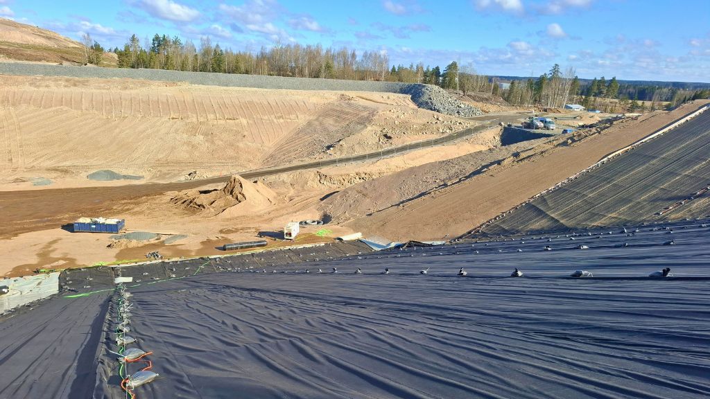Ilmakuva Hyvinkään Kulomäen lämpövaraston rakennustöistä toukokuussa 2026